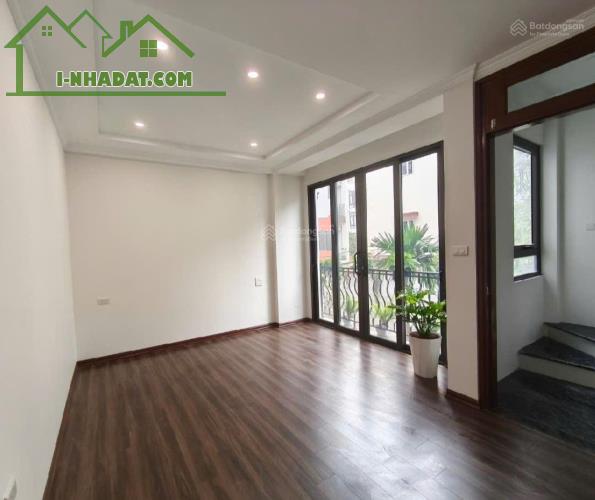Nhà mới Cự Khối –Long Biên - Chìa khóa trao tay, đón ngay lộc vàng! 34m2 giá 4,x tỷ.