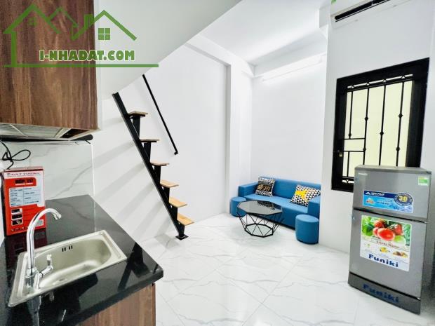CHDV PHÙNG KHOANG 185M2 7 TẦNG 42PKK DOANH THU 2.5 TỶ/NĂM GIÁ HƠN 30 TỶ - 1
