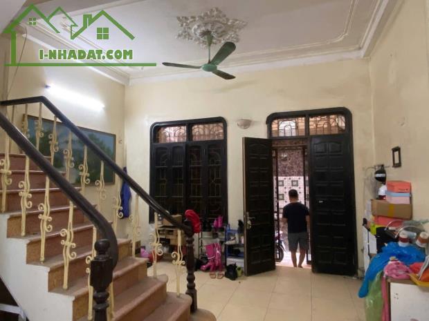 Bán Nhà Phố Khương Đình 102 m2 x 4 tầng MT 6 m Ô Tô Đỗ Cổng 12 Tỷ Quận Thanh Xuân - 1