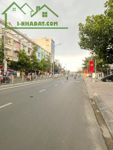 Bán nhà Mặt Tiền Tạ Quang Bửu P5 Q8 - Giá 16.5 Tỷ - 2