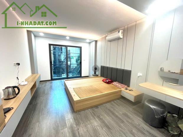 HIẾM- Ô TÔ 7 CHỖ NGU TRONG NHÀ-KÍNH KOONG- THÁNG MÁY- TRẦN KHÁT CHÂN-40mx 6 CHỈ HƠN 10 TỶ. - 1