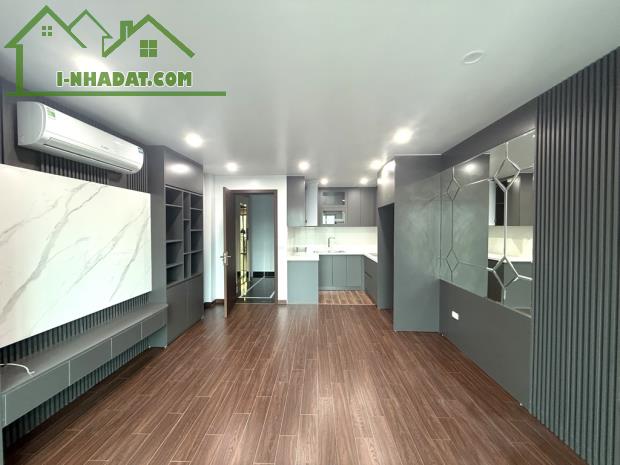 NHÀ MỚI ĐẸP - THANG MÁY XỊN - Ở NGAY - PHỐ VỌNG - Ô TÔ GẦN NHÀ - SỔ VUÔNG CHÍNH CHỦ - 8.9