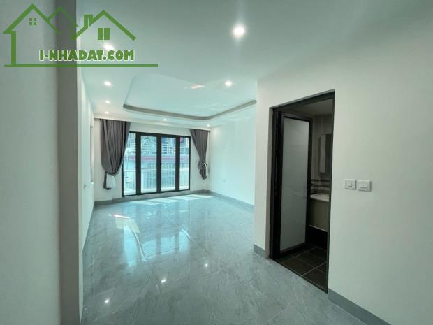 THANG MÁY - OTO VÀO NHÀ - SÁT CẦU VĨNH TUY - 4