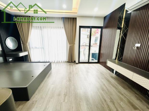 Bán nhà Trương Định – Ngõ nông thẳng phố – 5 tầng thang máy – Giá chỉ 7.9 tỷ - 1