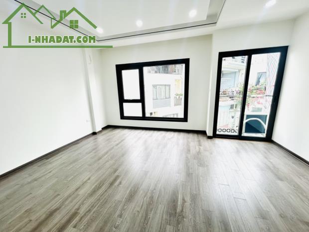 Bán nhà Trương Định – Ngõ nông thẳng phố – 5 tầng thang máy – Giá chỉ 7.9 tỷ - 2
