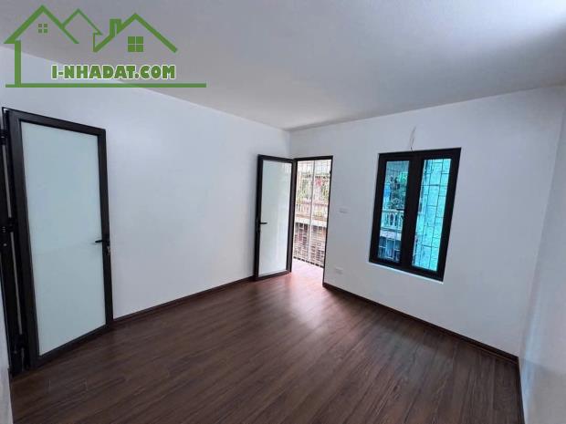 💥💥Bán Tập thể Nghĩa Tân, ngõ 120 Hoàng Quốc Việt, giá 3.98 Tỷ - 2