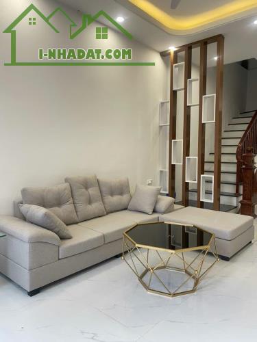 Bán nhà Di Trạch gần phố Nhổn 32M x 5 Tầng, ngõ rộng, ô tô đỗ gần giá 4.2 tỷ - 1