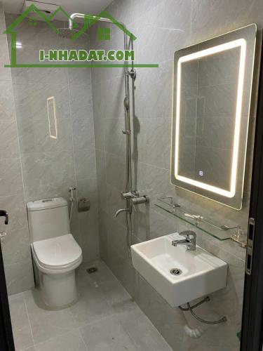 Bán nhà Di Trạch gần phố Nhổn 32M x 5 Tầng, ngõ rộng, ô tô đỗ gần giá 4.2 tỷ - 5