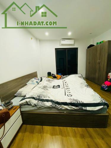 Cho thuê nhà riêng 300 Phố Mỹ Đình 5 tầng x 32m2, 3 ngủ, 4 wc, 15 Triệu VP kết hợp ở 5ng - 1