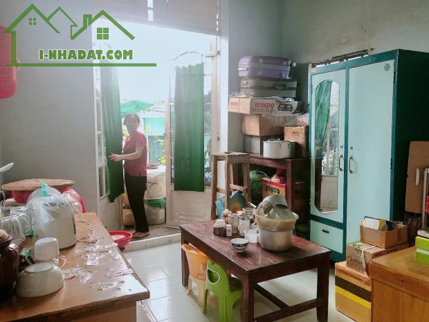 NHÀ 1 TRỆT 1 LẦU 80M2 + 4 PHÒNG TRỌ - SÁT CHỢ DĨ AN 2 - KẾ BÊN KCN - GIÁ MỀM ĐẦU TƯ!