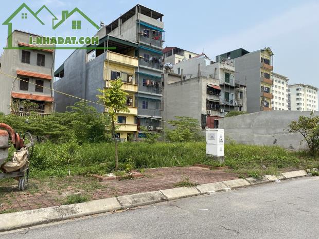 90M2 ĐẤT GIÃN DÂN ĐA TIỆN/TRƯỜNG ĐẠI HỌC MAY HÀ NỘI ĐƯỜNG 6M, VỈA HÈ, KD, GIÁ 5TỶ x