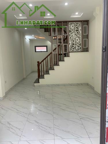 🚖🚖🏘️ Siêu Phẩm Ngay Thị Trấn Phường Phụng Châu. Ô Tô Tránh Nhau Thoải Mái - 5p Ra Phố - 1