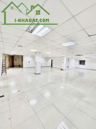 Tòa nhà văn phòng 28 Xuân La cho thuê tầng 5 làm văn phòng. - 1