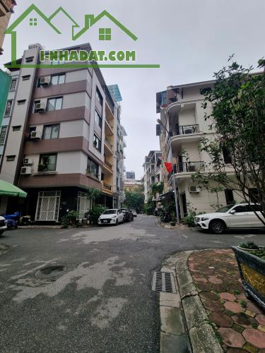Bán nhà phố Giảng Võ, Đống Đa 3 thoáng 86m2, 5 tầng, mặt tiền 5.8m vỉa hè ô tô chỉ 31.5 tỷ