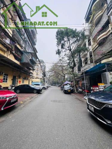 Bán nhà phố Lạc Trung, ngõ thông rộng ô tô tránh nhau, nhà mới thiết kế hiện đại, giá