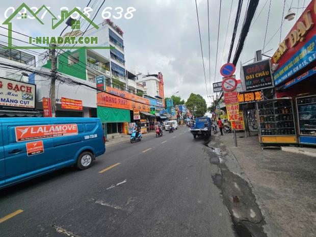 𝐕𝐈̣ 𝐓𝐑𝐈́ 𝐕𝐀̀𝐍𝐆 𝐊𝐈𝐍𝐇 𝐃𝐎𝐀𝐍𝐇-
𝐍𝐇𝐀̀ 𝐆𝐎́𝐂 𝟐 𝐌𝐀̣̆𝐓 𝐓𝐈𝐄̂̀𝐍 – - 4