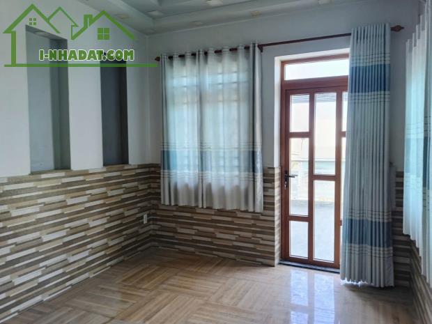 BÁN NHÀ: MẶT TIỀN LŨY BÁN BÍCH VỊ TRÍ ĐẮC ĐỊA - GÓC 2 MẶT TIỀN KINH DOANH - HOẶC CHO THUÊ. - 1