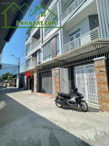 Bán Nhà 3 Tầng Kiên Cố – 2 Mặt Hẻm Thông Ô Tô – Gần Đường 23/10, Nha Trang - 1