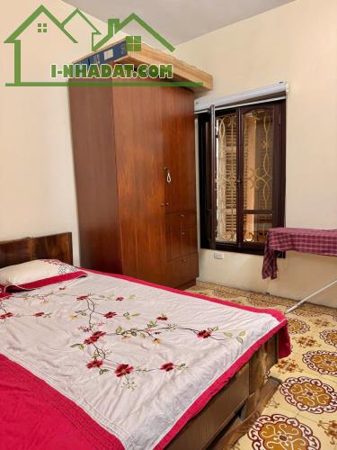 Cho thuê căn hộ khu tập thể 6A Chương Dương, Hoàn Kiếm 80m, 2 ngủ, đủ đồ giá 12tr - 2