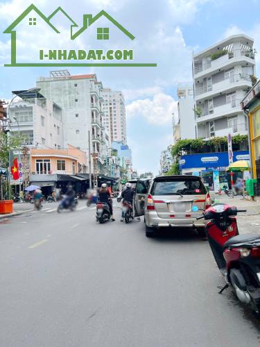 Nhà mới 5 tầng (hoàn công đủ) mặt tiền đường Cao Đạt P1Q5. 14.4 tỷ