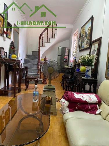 Bán nhà tầng 2 trong ngõ số 80 Hoàng Văn Thụ - Trung tâm TP Hải Phòng - 1