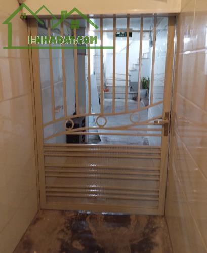 Bán nhà tầng 2 trong ngõ số 80 Hoàng Văn Thụ - Trung tâm TP Hải Phòng - 2