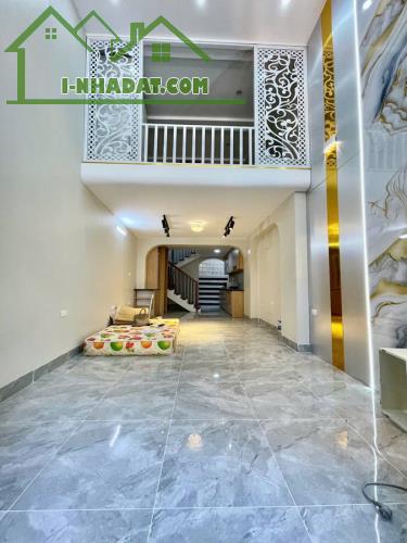 Bán nhà TT phố Trương Định, Hoàng Mai, 52m, 5 tầng, 2 mặt thoáng, cách mặt phố 8m,cực đẹp.