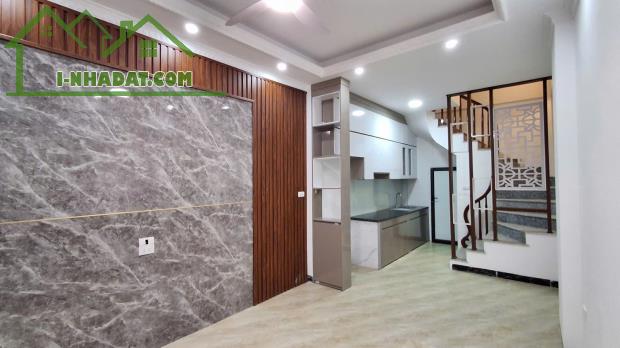 BÁN GẤP NHÀ LÔ GÓC-VIP NHẤT PHÚC LỢI-Ô TÔ TRÁNH-KINH DOANH ĐỈNH - 30M²x5 TẦNG NHỈNH 4 TỶ - 3