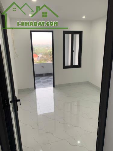 🏡🏡 Chỉ còn 2 căn duy nhất ngay gần ngã 3 trường Tiểu Học Phụng Châu - giá 2.5 tỷ ngõ oto - 3