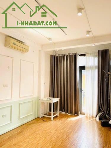 NGÕ RỘNG THẲNG PHỐ, KINH DOANH TỐT – 5 tầng Nguyễn Thái Học 28m chỉ 10.5 tỷ - NHÀ ĐẸP THOÁ - 1