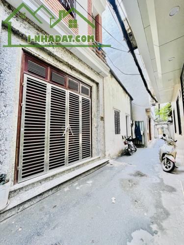 SIÊU PHẨM NHÀ DÂN XÂY - 50M ĐƯỜNG Ô TÔ - TRƯỚC NHÀ XE BA GÁC - HÀNG XÓM BẾN XE MỸ ĐÌNH -