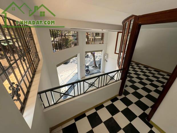 bán nhà góc 2 mặt tiền số đường Bạch Đằng, Phường Phước Tiến dt 72,4m²  bán: 14,5 tỷ - 2