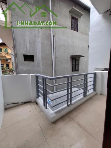 45m 5 tầng 6 ngủ khép kín full nội thất 
nhà cạnh trường cấp 3 lê lợi bà triệu hà đông - 2