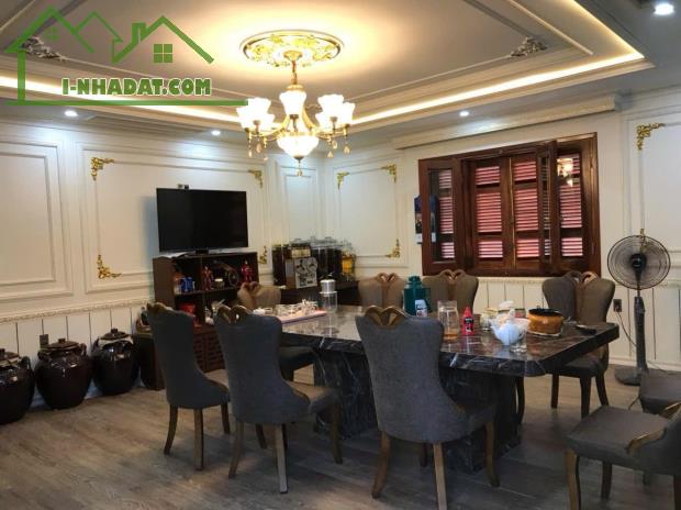 Cực phẩm!!! Chính chủ cần bán biệt thự cao cấp 5tầng mt 15m- Đường rộng 30 mét Đường Lê - 3