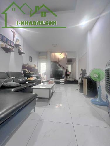 Bán Nhà Hẻm Xe Hơi 6m, CMT8, 124m2, 3 Tầng, Chỉ 21 Tỷ, Phường 15, Quận 10 - 1