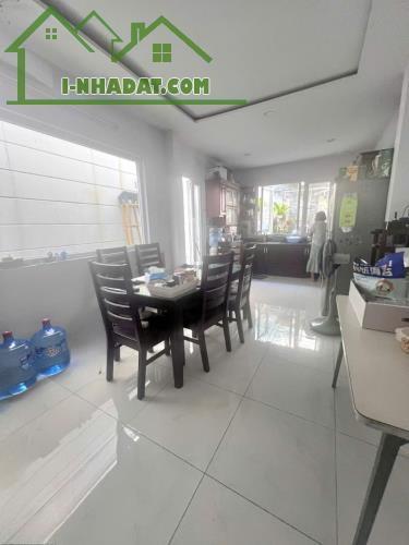 Bán Nhà Hẻm Xe Hơi 6m, CMT8, 124m2, 3 Tầng, Chỉ 21 Tỷ, Phường 15, Quận 10 - 4