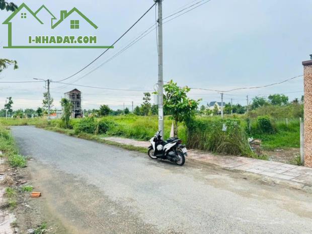 Đất xây nhà vườn Ngang 30m dài 48m, đất sạch đẹp ngay Cổng Bình Lợi, đường số 2, giá 2 ty1 - 1