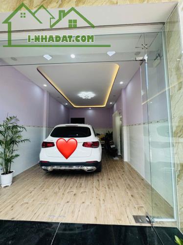 BÁN NHÀ GÓC 2 MẶT TIỀN, QUẬN 11 – GẦN CÔNG VIÊN ĐẦM SEN - SIÊU THỊ - 1