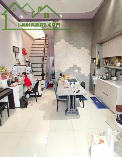 BÁN NHÀ THỦ ĐỨC 2 TẦNG SÂN THƯỢNG DT 52 M2 GIÁ 3,860 TỶ TL - 1