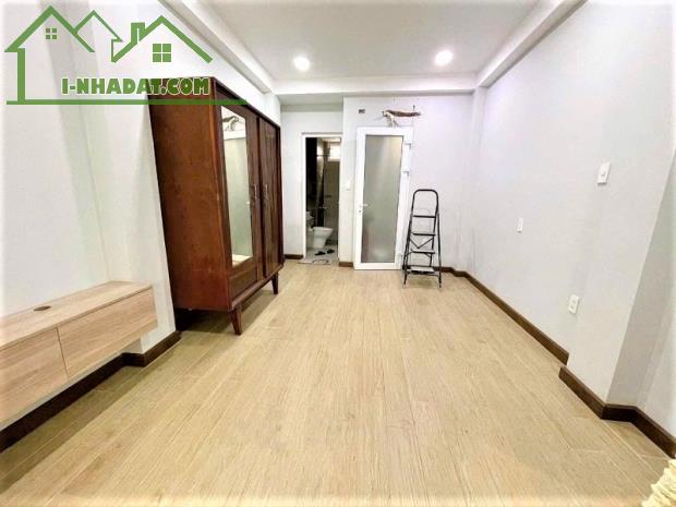 9 TỶ HƠN - NHÀ MỚI 4 TẦNG QUẬN 1 - SÁT MẶT TIỀN NGUYỄN TRÃI - XE HƠI ĐỖ CỬA - 3PN SIÊU ĐẸP - 3