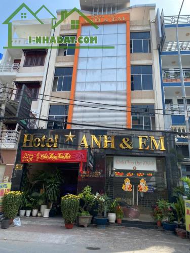 BÁN KHÁCH SẠN 7 TẦNG MẶT TIỀN HÀ HUY GIÁP – THẠNH LỘC, Q.12