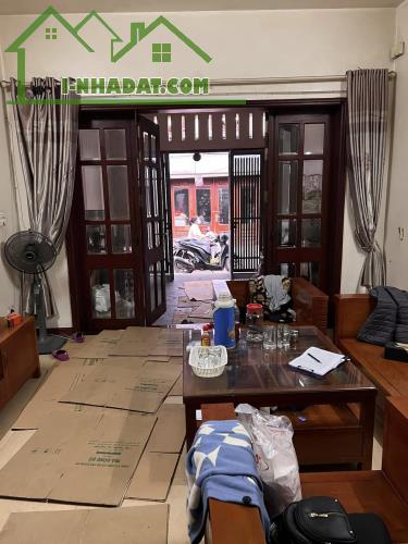 Bán nhà lô góc phố Thúy Lĩnh, Hoàng Mai, ô tô tránh, ở ngay 3 tầng 90m2 giá 13 tỷ