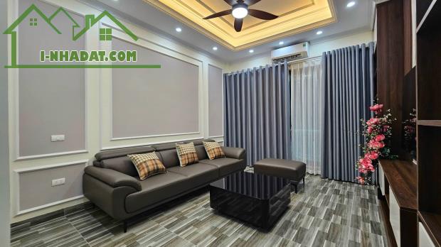 Chỉnh Chủ Bán Nhà Ngay Royal Vincom Thanh Xuân 28m2 - 5 Tầng - Ô Tô Dừng Đỗ Ngày Đêm - 1