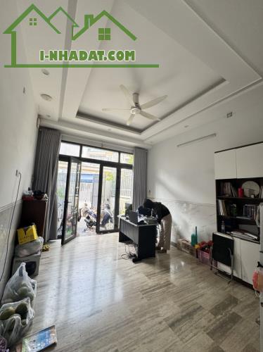 Bán nhà 80m2, 3 tầng, 4PN, 3WC, Gò Dưa, Thủ Đức, 7.4 tỷ - 1