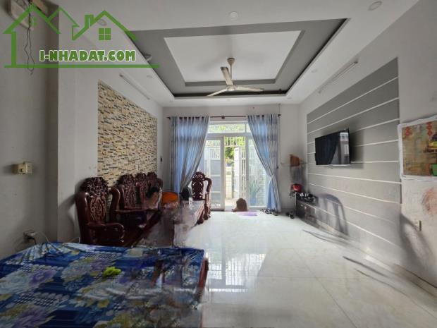 Bán nhà 80m2, 3 tầng, 4PN, 3WC, Gò Dưa, Thủ Đức, 7.4 tỷ - 3