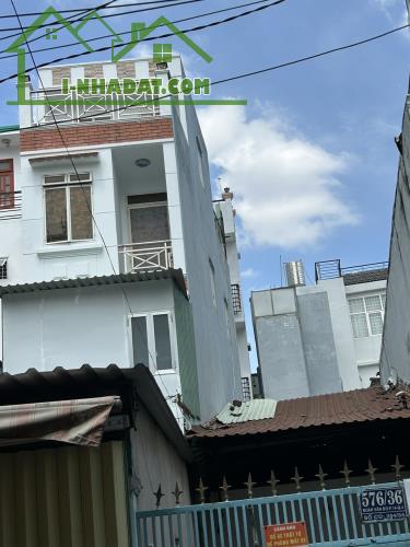 BÁN ĐẤT TẶNG NHÀ Đ.ĐOÀN VĂN BƠ- HẺM THÔNG RA CHỢ 200- THUẬN TIỆN ĐI LẠI. KHU AN NINH CAO. - 1