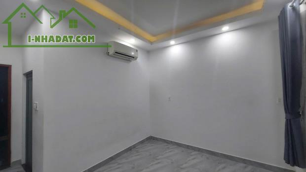 NHÀ MẶT TIỀN - PHƯỜNG BÌNH THỌ - GẦN GA METRO - DÒNG TIỀN 50 TRIỆU/THÁNG - 81M2 - CHỈ 20 T