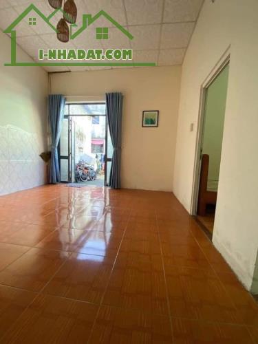 # Nhà Kiệt Hải Phòng, 42.5 m2, C4, 2 P Ngủ, sân rộng, sạch sẽ, ở ngay, 1.95 tỷ