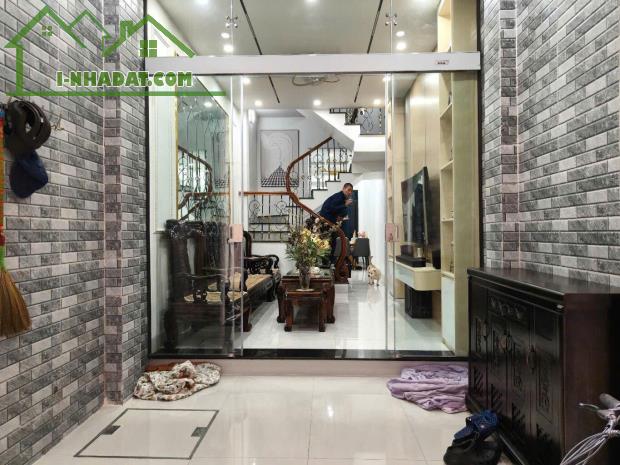 Nhà đẹp Ba Đình 45m2 x 5 tầng - Full nội thất - Cách ô tô đỗ 20M.