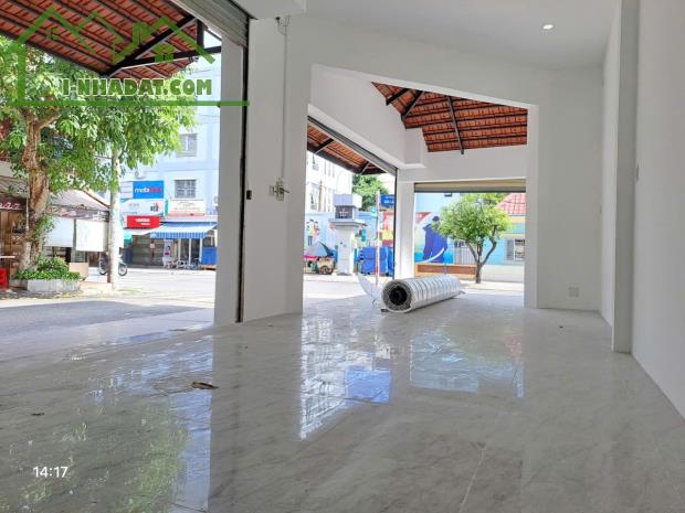 BÁN NHÀ MẶT PHỐ ĐỘC LẬP TÂN BÌNH - NGANG 5.9M X 18.5M - CHỈ 20.5 TỶ